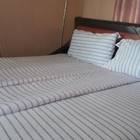 Rock Shadow Hotel Koboko 외부 사진